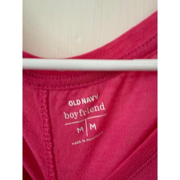 Old Navy boyfriend women’s size medium pink pocket T-shirt - Picture 4 of 6